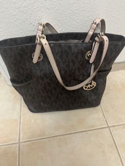 Micheal Kors Purse