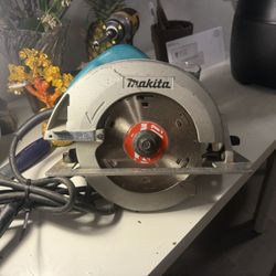 Makita 5007 F (7 1/4” ) Circular Saw Great Condition!