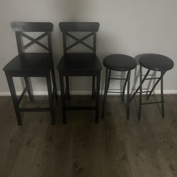 2 Bar Height Chairs & 2 Bar Height Stools 