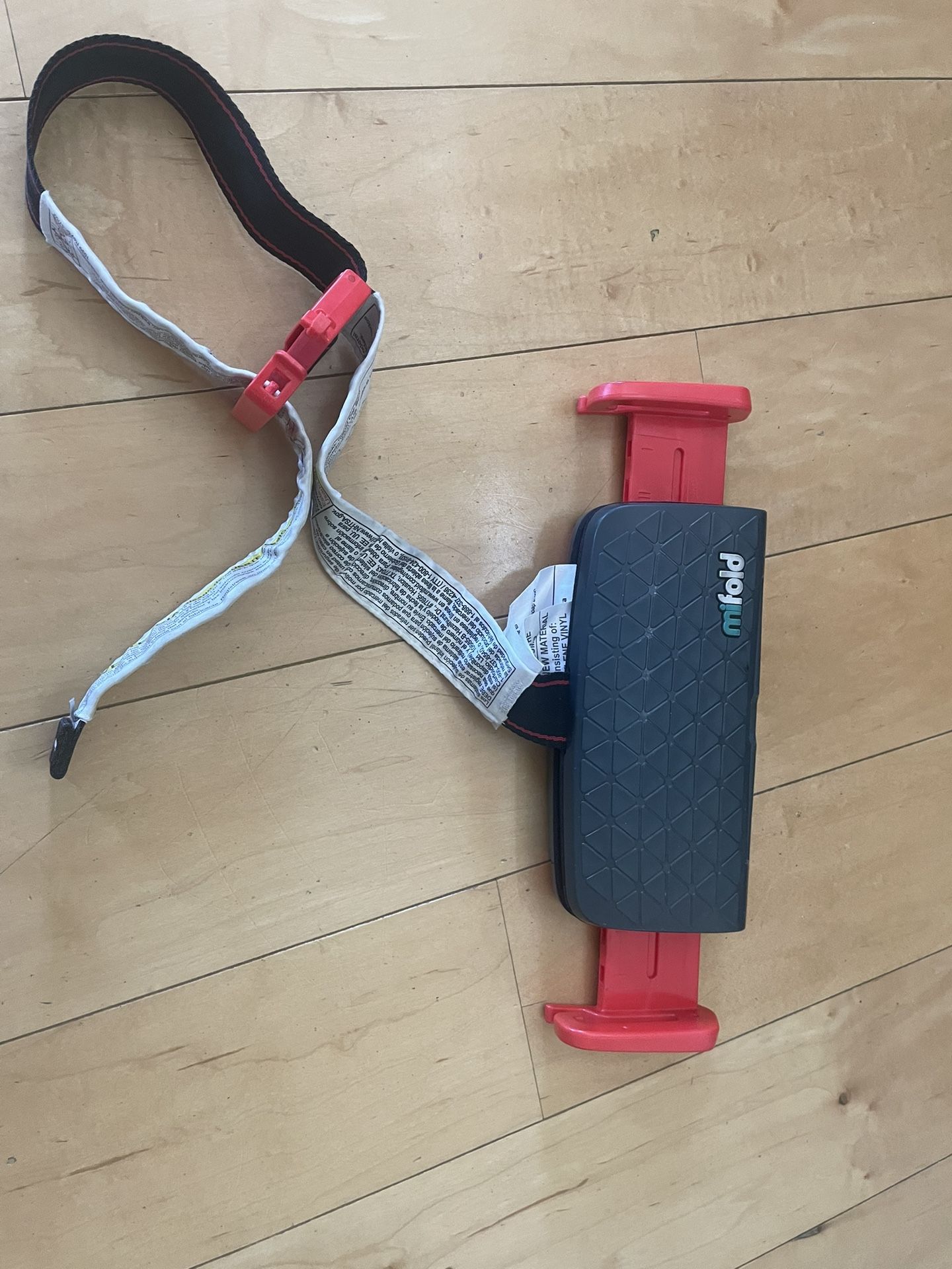 Mifold Grab And Go Booster Seat