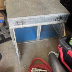 Chrome Truck Bed /Pet Carrier With Storage And Heat