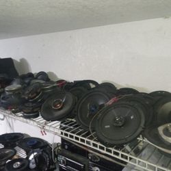 Tons Of Car Stereos An Door Speakers 