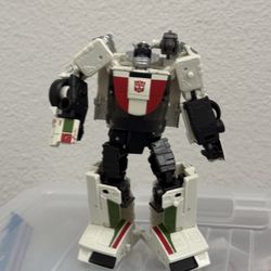 Wheeljack War For Cybertron Kingdom Legacy Transformers