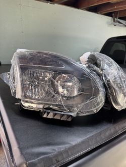 SOCKIR NISSAN HEADLIGHTS