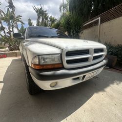 2002 Dodge Dakota 