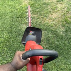 Black & Decker 22" Hedge Trimmer