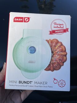 Dash Mini Bundt Maker