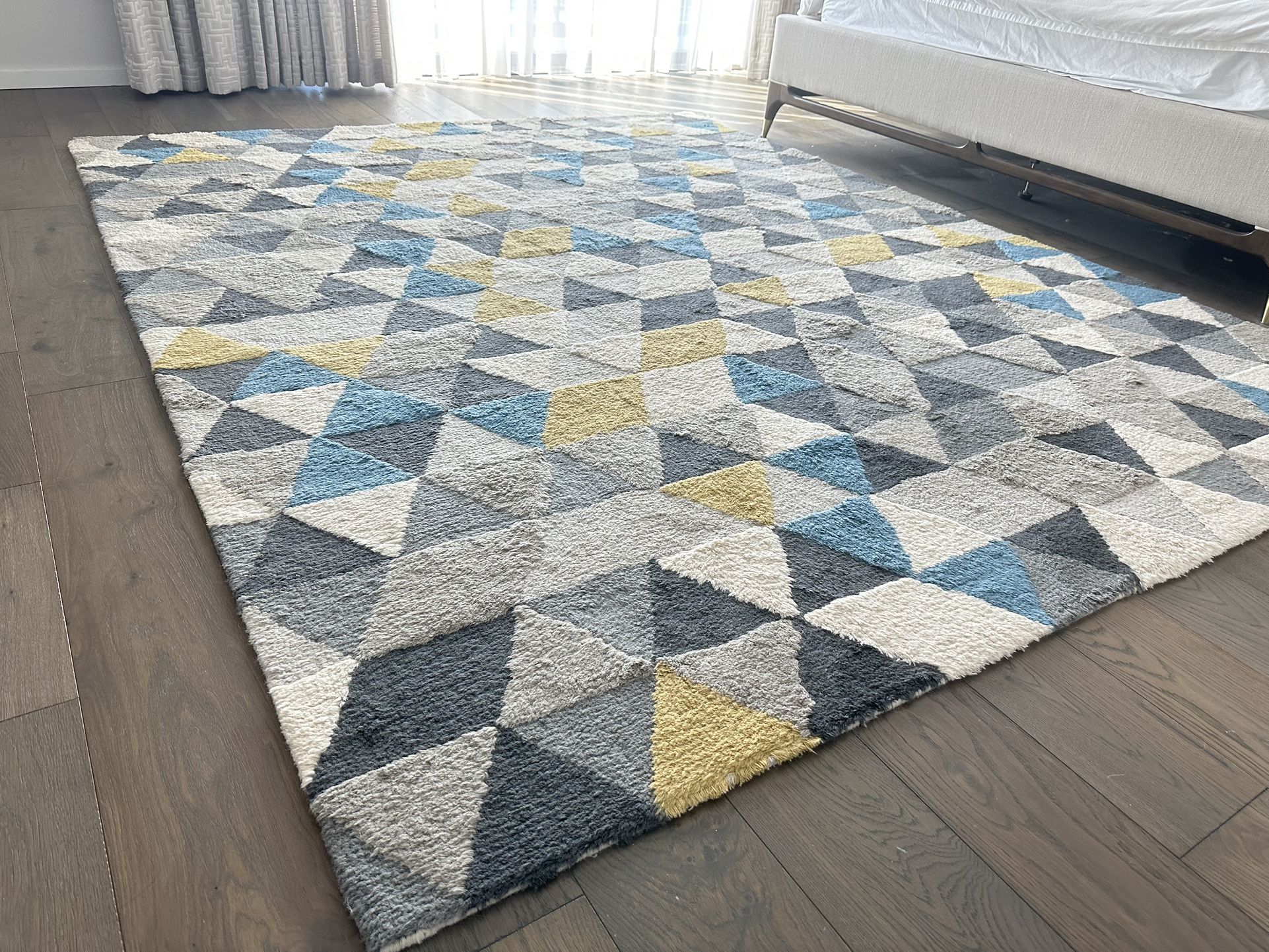 Scandinavian 100% Wool Area Rug 8x10