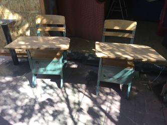 2 ventage desk school good condition