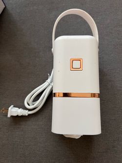 Portable miniature clothes dryer