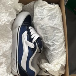 Chucky Oldsckool Navy Vans
