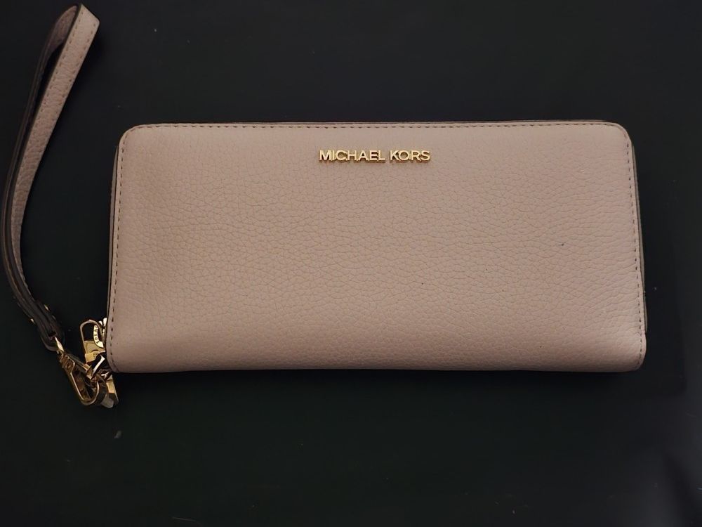 Michael Kors Leather Wallet Wristlet