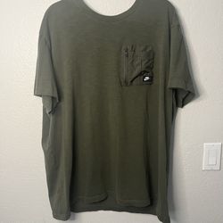 Nike Sportswear Utility Pocket Short Sleeve Green Shirt - Sz XXL
