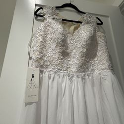 Wedding dress New XL