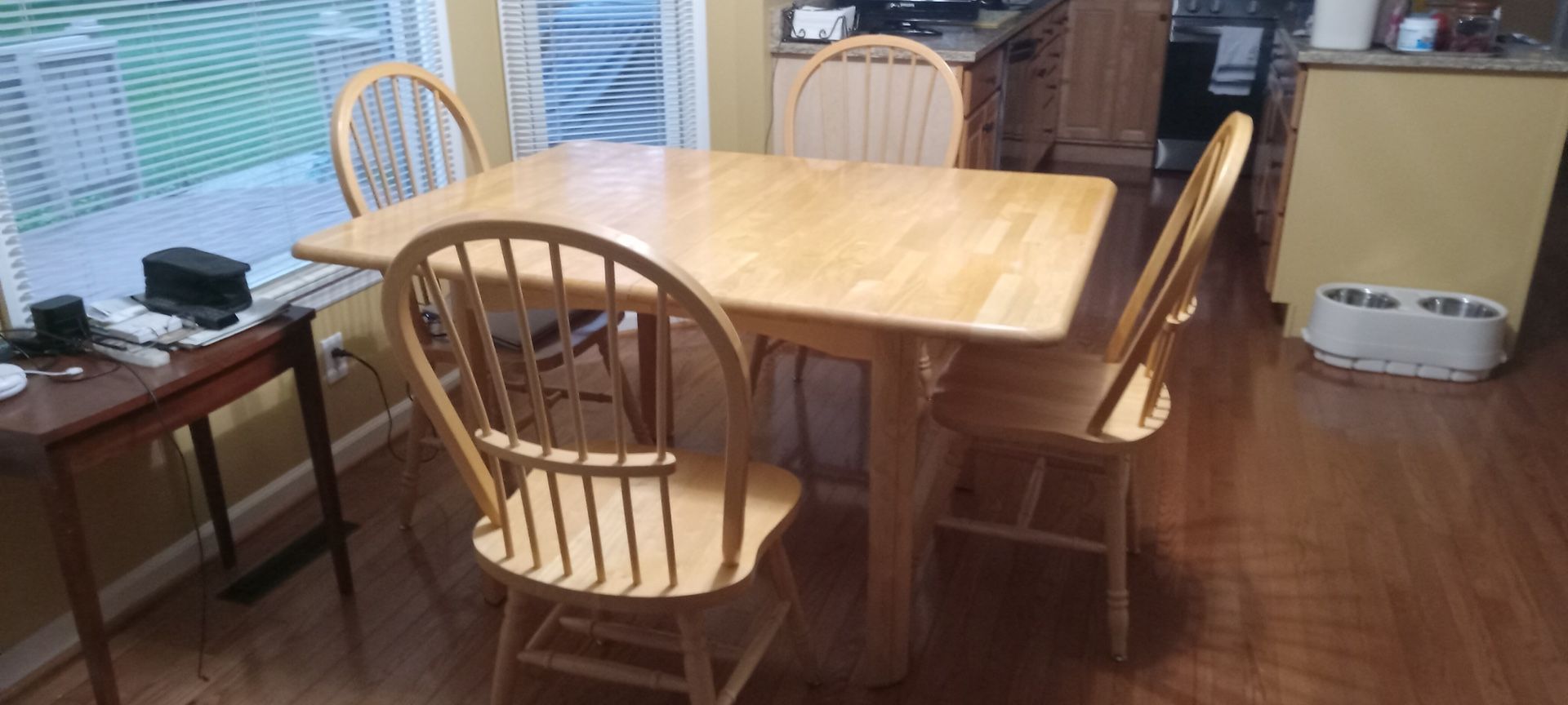 All Wood Table And Chairs