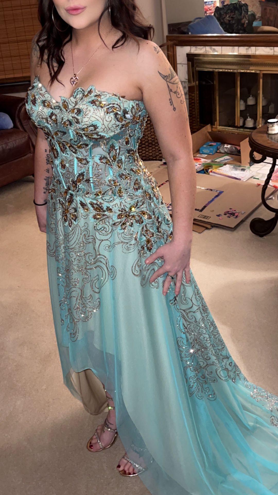 GORGEOUS PROM DRESS
