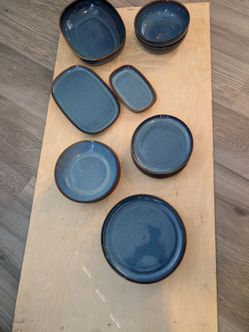 Dinner ware sets