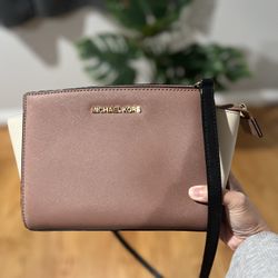 Michael Kors Crossbody Bag