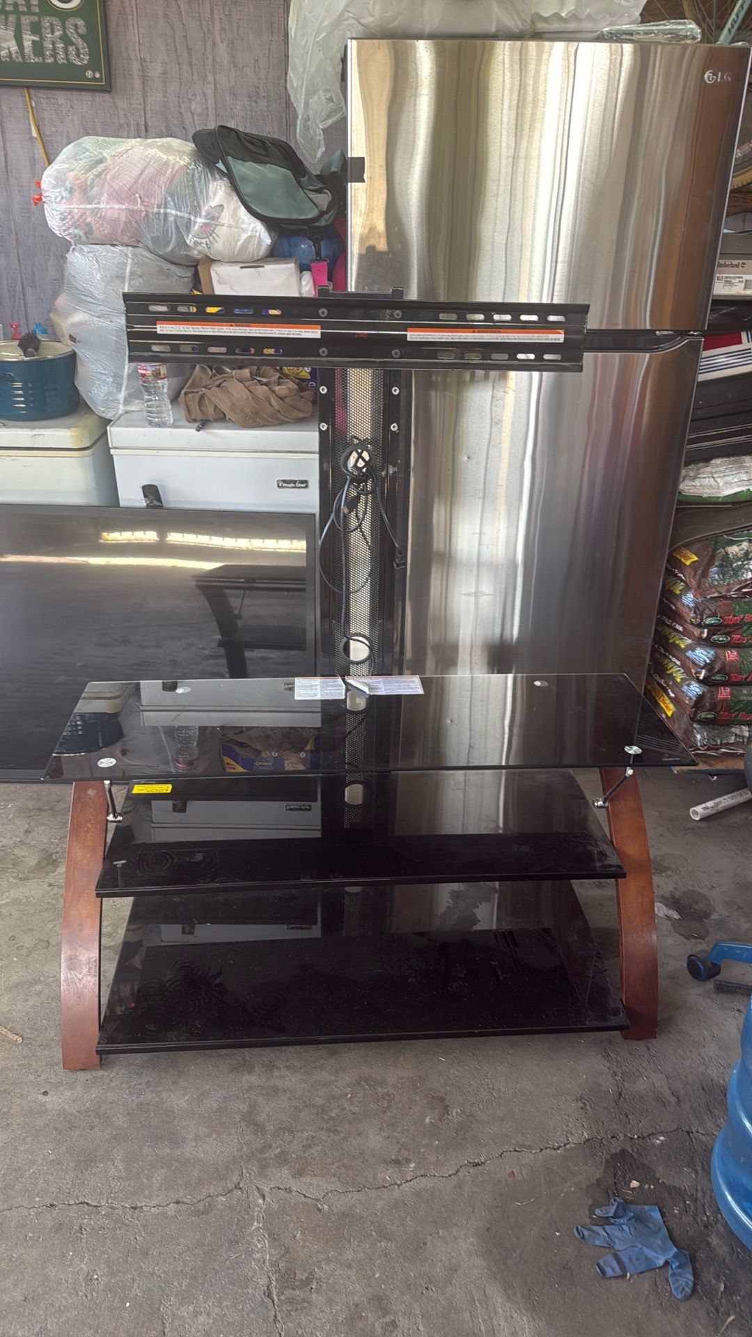 Z-line tv stand 37-55”