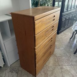 Shelf Good Conditions 50$ Pick Up Only!!! 