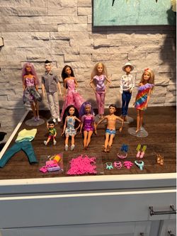 Barbie & Ken Doll Lot of 10 with 6 Doll Stands, Clothes, Hangers & Accessories