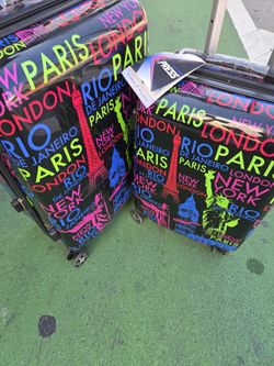 Travel Suitcase  2. Pc.set. 8  Wheels Spinner Hard Shell New With Tags Combination Lock Extra Lightweight Expandable Waterproof 20" Carry On  And  24"