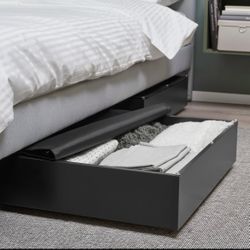 Underbed storage boxes on wheels (set of 2)