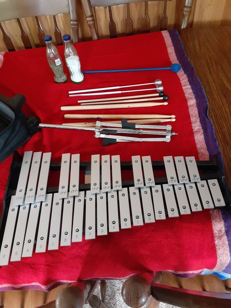 Xylophone and drum set