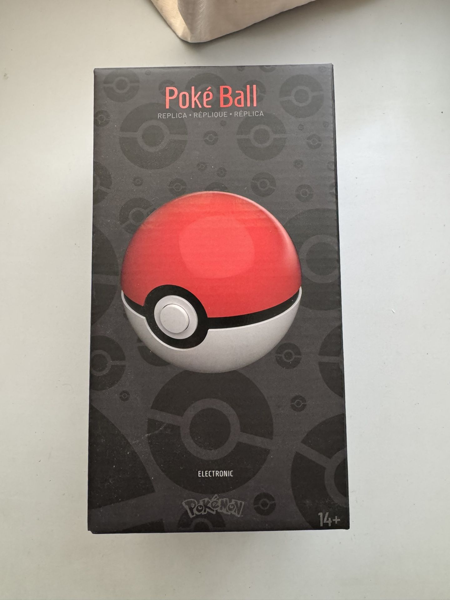 Pokemon Electronic Poke Ball Replica 