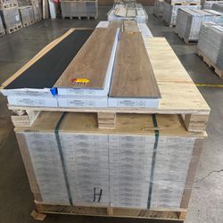 Up $0.89/sq ft 5.5mm~10mm Luxury Vinyl Plank Flooring SPC Flooring Wholesale Price 100+ Colors Available