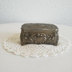 Antique Small Silver Plated Trinket Box Made In Japan Genre Scene Repousse.
