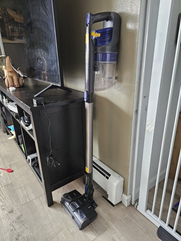 shark vacuum cleaner