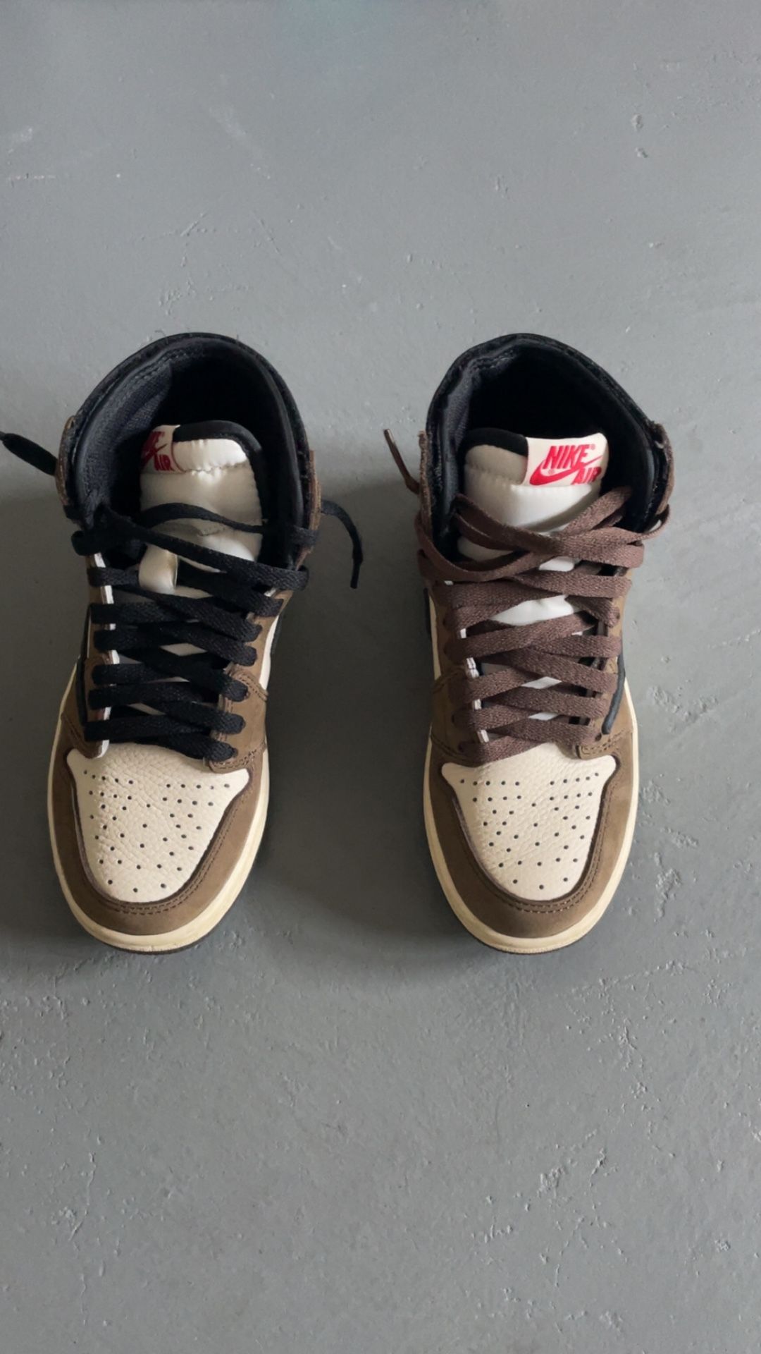 Nike Jordan 1 Travis Scott - Big Kids Size 4