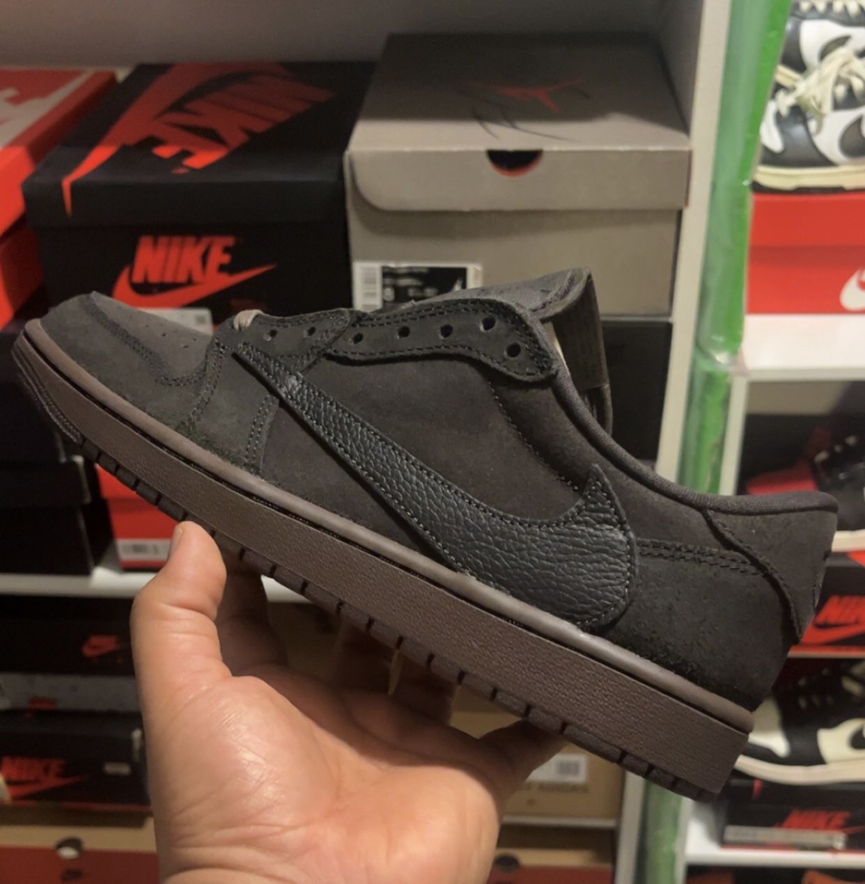 Jordan 1 Travis Scott