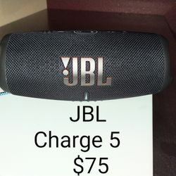 JBL Charge 5 Bluetooth Speaker phone Charger