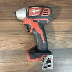 M18 18V Lithium-Ion Cordless 1/4 in. Hex Impact Driver (with M18 18-Volt 1.5 Ah Lithium-Ion Compact Battery)