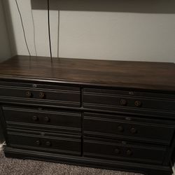 Vintage 6 Drawer Dresser