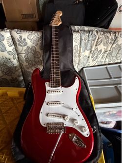 Squier by Fender Standard Stratocaster Electric Guitar – Candy Apple Red + Fender Gig Bag