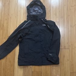 The North Face Windbreaker L Girls 10-12 Y Old. 