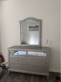 Glam 6-Drawer Dresser with Matching Mirror