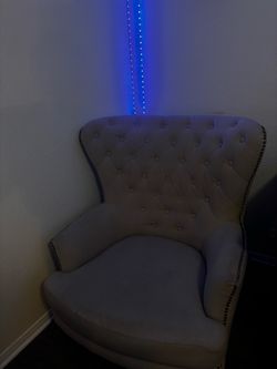 Tufted Wingback Accent Chair