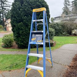 Werner fiberglass 6ft ladder 250 lbs - Brand New never use