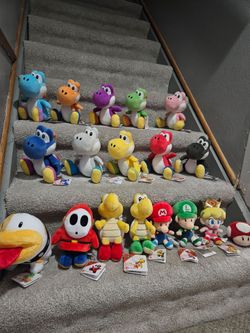 Mario and Yoshi plush lot