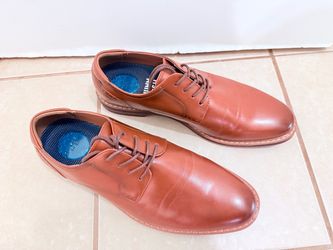 Men’s brown dress shoes size 9.5