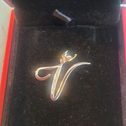 Pendant Letter V with Sparkling Tiny Diamonds