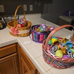 Easter Eggs And Baskets 