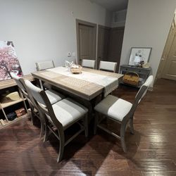 Dining Table Set, Delivery in Fairfax free.