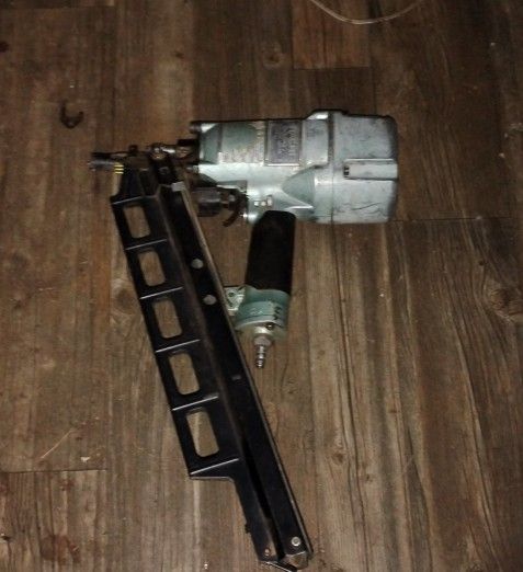 Hitachi Framing Nail gun
