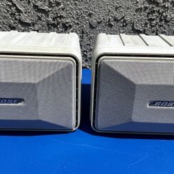 Bose Model 101 Music Monitor Pair Indoor/Outdoor White Speakers Surround 