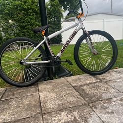 Blocks Flyer 26” SE Bike